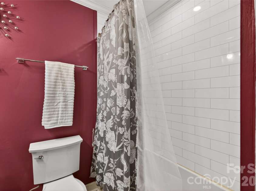 3805 Colony Crossing Drive, Charlotte, NC 28226.  MLS# CAR4335125, YatesRealty ID 4842. 