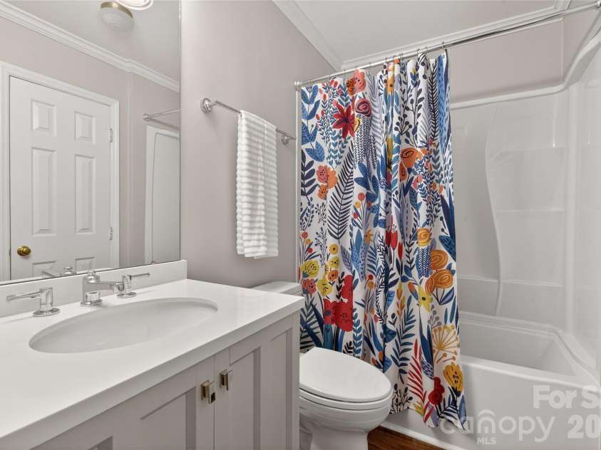 3805 Colony Crossing Drive, Charlotte, NC 28226.  MLS# CAR4335125, YatesRealty ID 4842. 