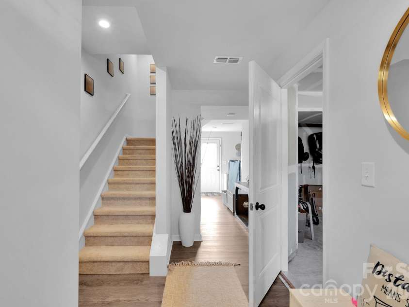 4008 Haldane Street, Charlotte, NC 28214.  MLS# CAR4420600, YatesRealty ID 48420. 