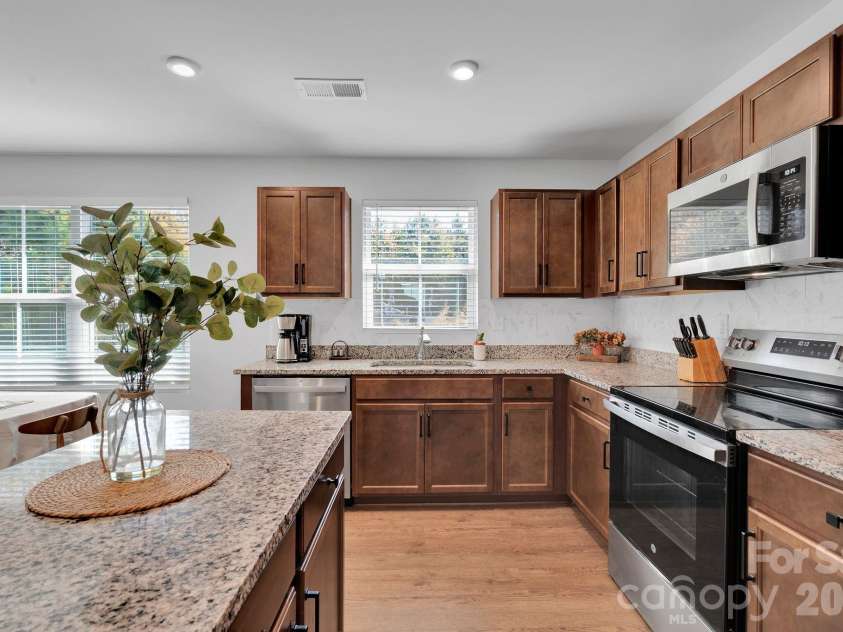 4008 Haldane Street, Charlotte, NC 28214.  MLS# CAR4420600, YatesRealty ID 48420. 