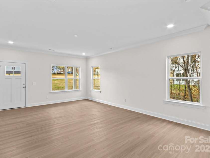 113 Titleist Drive, Statesville, NC 28677.  MLS# CAR4321320, YatesRealty ID 48421. 