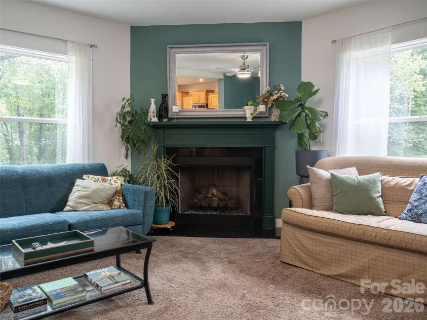 518 Onteora Boulevard, Asheville, NC 28803.  MLS# CAR4420855, YatesRealty ID 48421. Living room