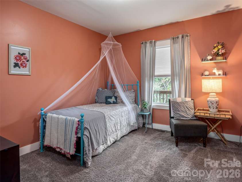 518 Onteora Boulevard, Asheville, NC 28803.  MLS# CAR4420855, YatesRealty ID 48421. Main level bedroom 2