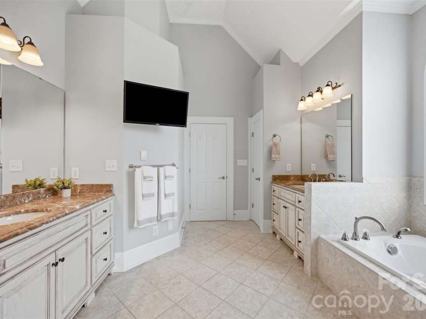 3449 Araglin Drive, Gastonia, NC 28056.  MLS# CAR4420511, YatesRealty ID 48422. 