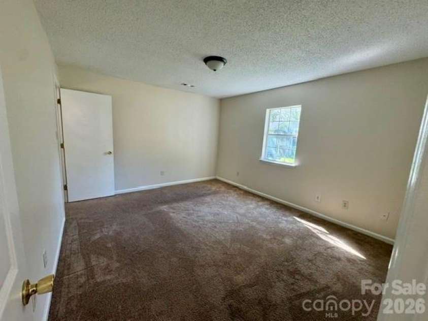 7736 Prindle Lake Drive, Charlotte, NC 28227.  MLS# CAR4421098, YatesRealty ID 48423. 