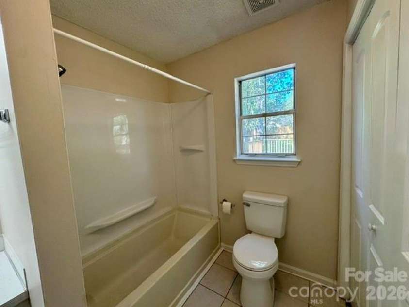 7736 Prindle Lake Drive, Charlotte, NC 28227.  MLS# CAR4421098, YatesRealty ID 48423. 