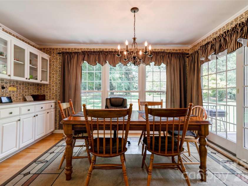 1235 Brookwood Road, Shelby, NC 28150.  MLS# CAR4421045, YatesRealty ID 48425. Breakfast Room