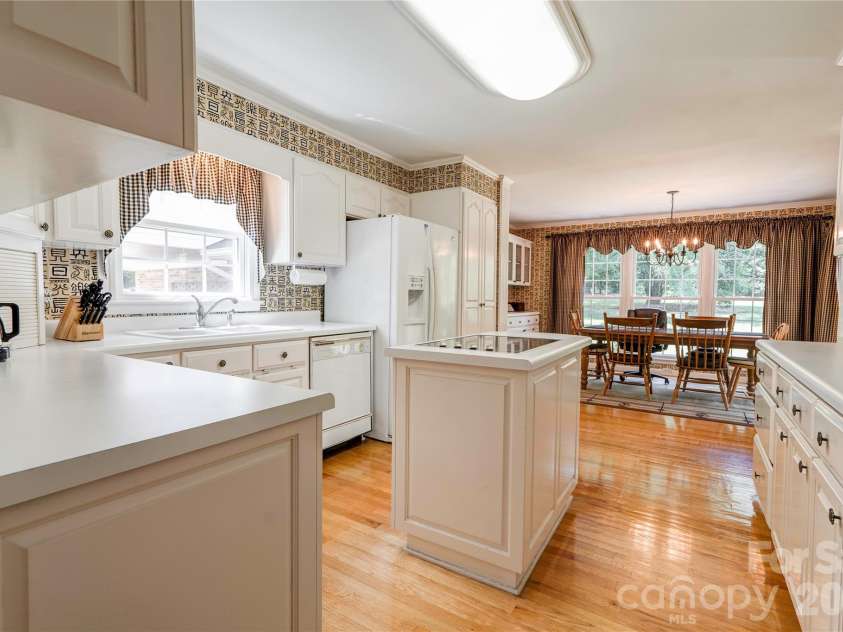 1235 Brookwood Road, Shelby, NC 28150.  MLS# CAR4421045, YatesRealty ID 48425. Kitchen