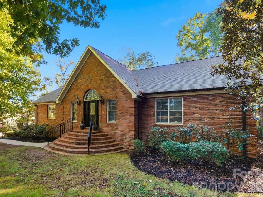 3475 Pikeview Road, Fort Mill, SC 29715.  MLS# CAR4322314, YatesRealty ID 48426. 