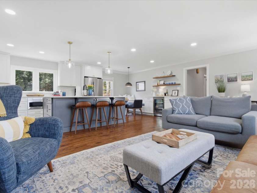 4320 Waterbury Drive, Charlotte, NC 28209.  MLS# CAR4343059, YatesRealty ID 4843. 