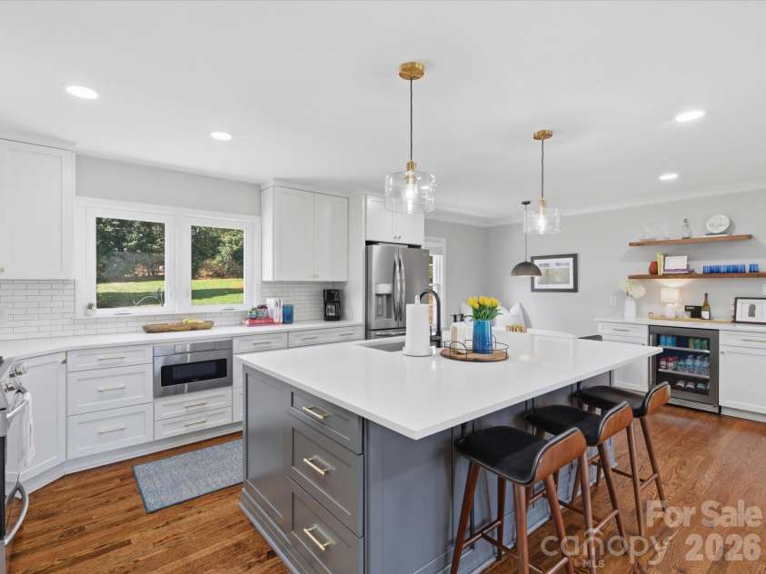 4320 Waterbury Drive, Charlotte, NC 28209.  MLS# CAR4343059, YatesRealty ID 4843. 