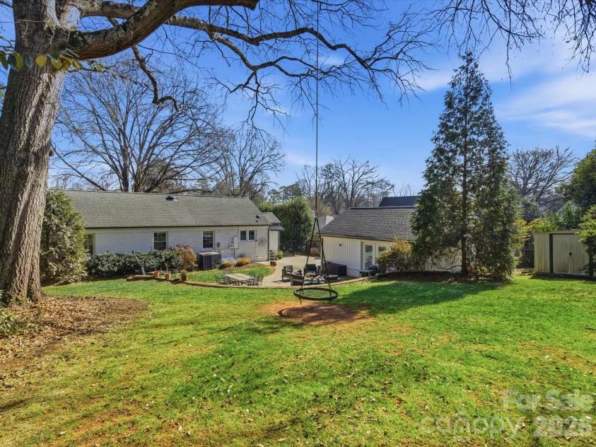 4320 Waterbury Drive, Charlotte, NC 28209.  MLS# CAR4343059, YatesRealty ID 4843. 