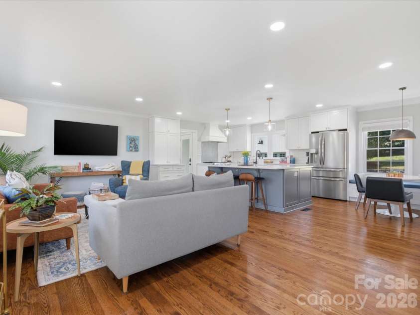 4320 Waterbury Drive, Charlotte, NC 28209.  MLS# CAR4343059, YatesRealty ID 4843. Den