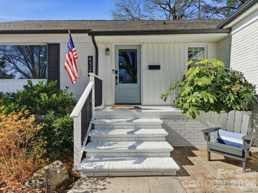 4320 Waterbury Drive, Charlotte, NC 28209.  MLS# CAR4343059, YatesRealty ID 4843. Front Entrance