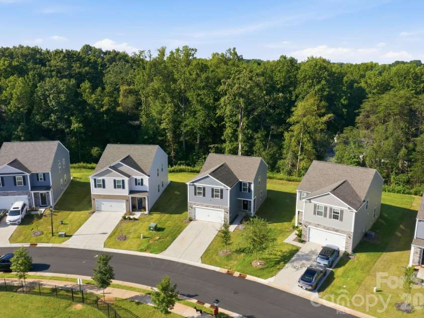 1314 37th Avenue Lane, Hickory, NC 28601.  MLS# CAR4420670, YatesRealty ID 48432. 