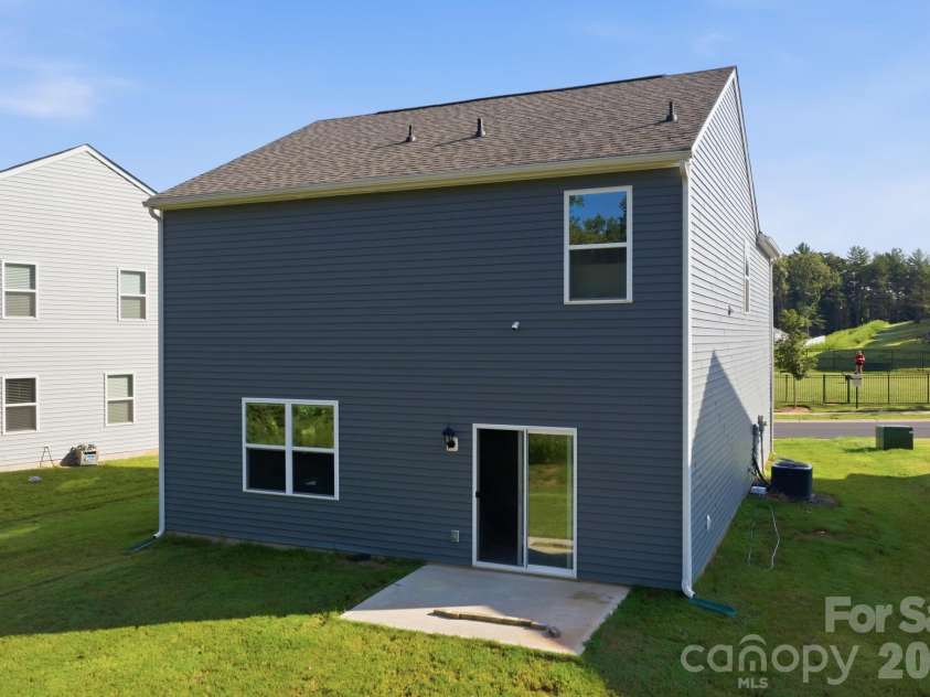 1314 37th Avenue Lane, Hickory, NC 28601.  MLS# CAR4420670, YatesRealty ID 48432. 