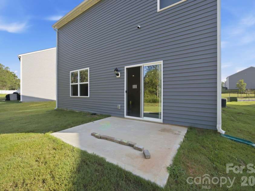 1314 37th Avenue Lane, Hickory, NC 28601.  MLS# CAR4420670, YatesRealty ID 48432. 