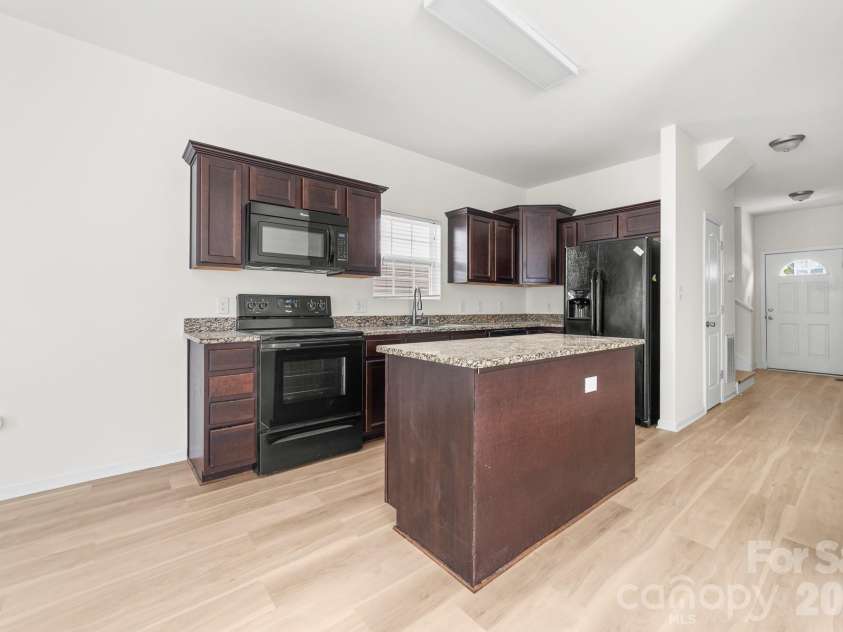 110 Lookout Point Place, Mooresville, NC 28115.  MLS# CAR4421133, YatesRealty ID 48433. 
