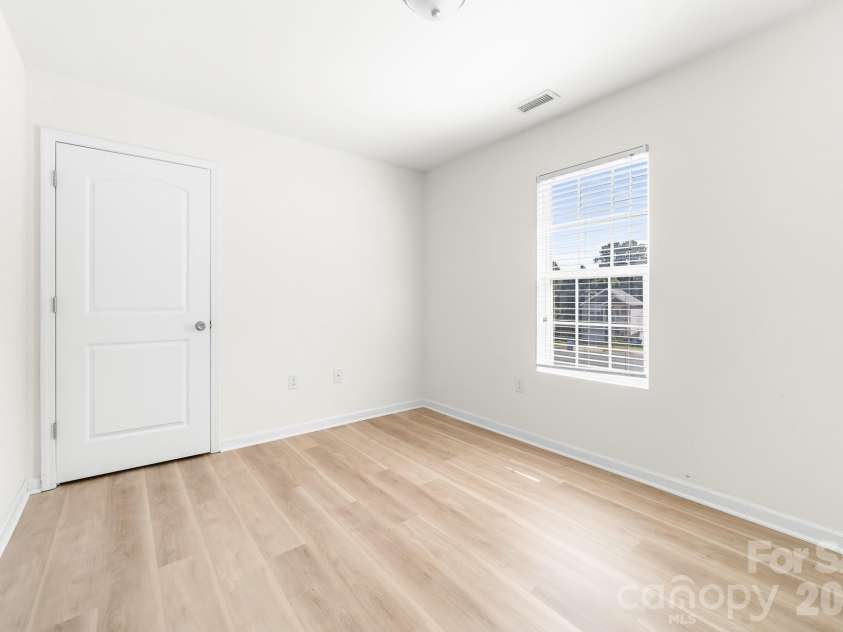 110 Lookout Point Place, Mooresville, NC 28115.  MLS# CAR4421133, YatesRealty ID 48433. 