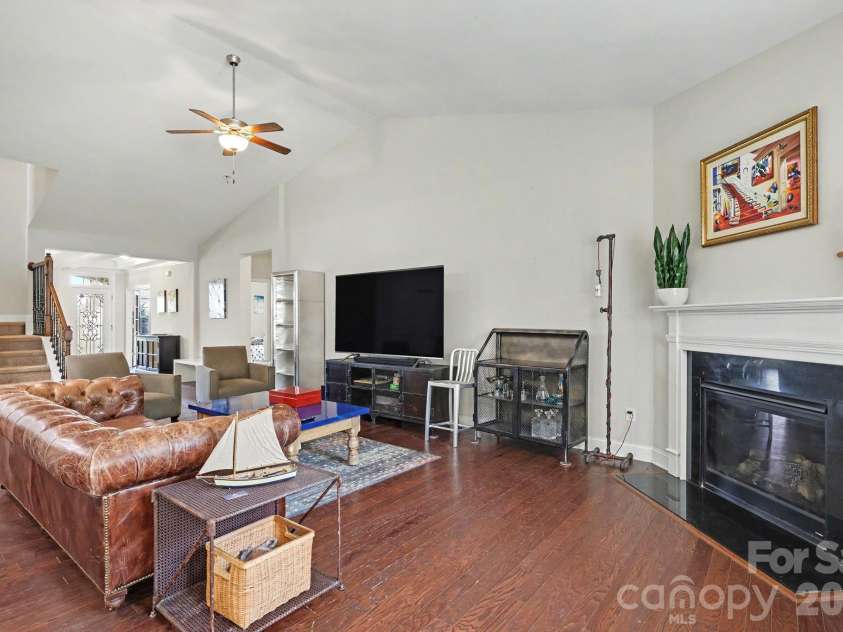 2117 Belle Regal Circle, Rock Hill, SC 29732.  MLS# CAR4421139, YatesRealty ID 48435. 