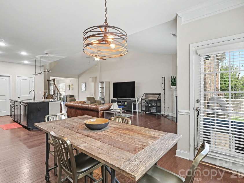 2117 Belle Regal Circle, Rock Hill, SC 29732.  MLS# CAR4421139, YatesRealty ID 48435. 