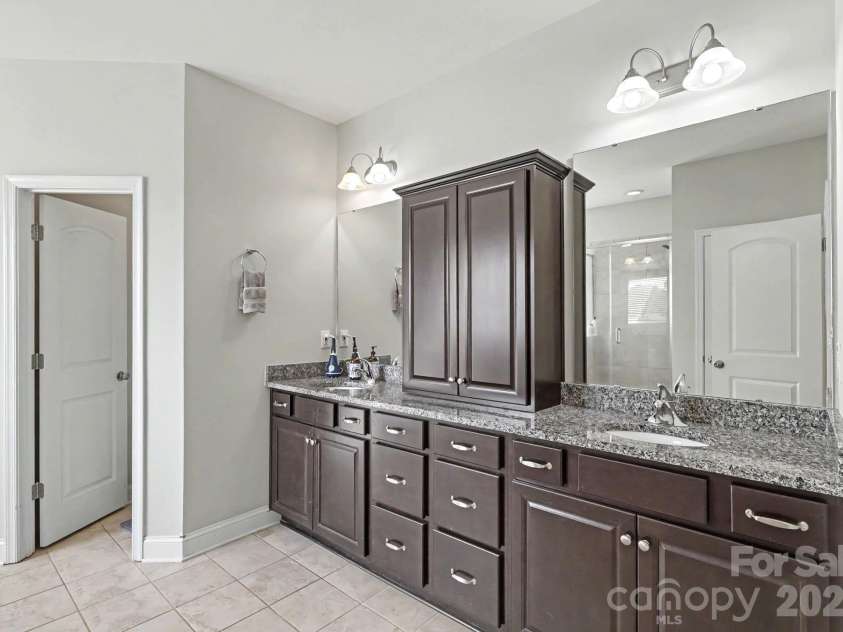 2117 Belle Regal Circle, Rock Hill, SC 29732.  MLS# CAR4421139, YatesRealty ID 48435. 