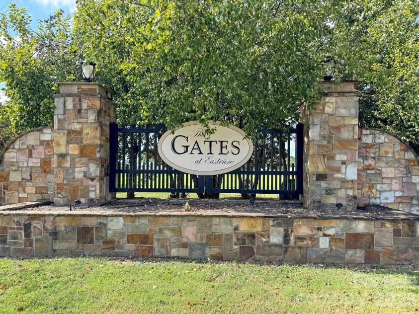2117 Belle Regal Circle, Rock Hill, SC 29732.  MLS# CAR4421139, YatesRealty ID 48435. 