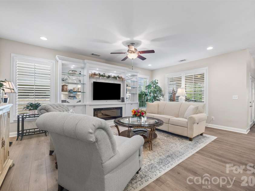 420 Trillium Way, Belmont, NC 28012.  MLS# CAR4418371, YatesRealty ID 48439. 