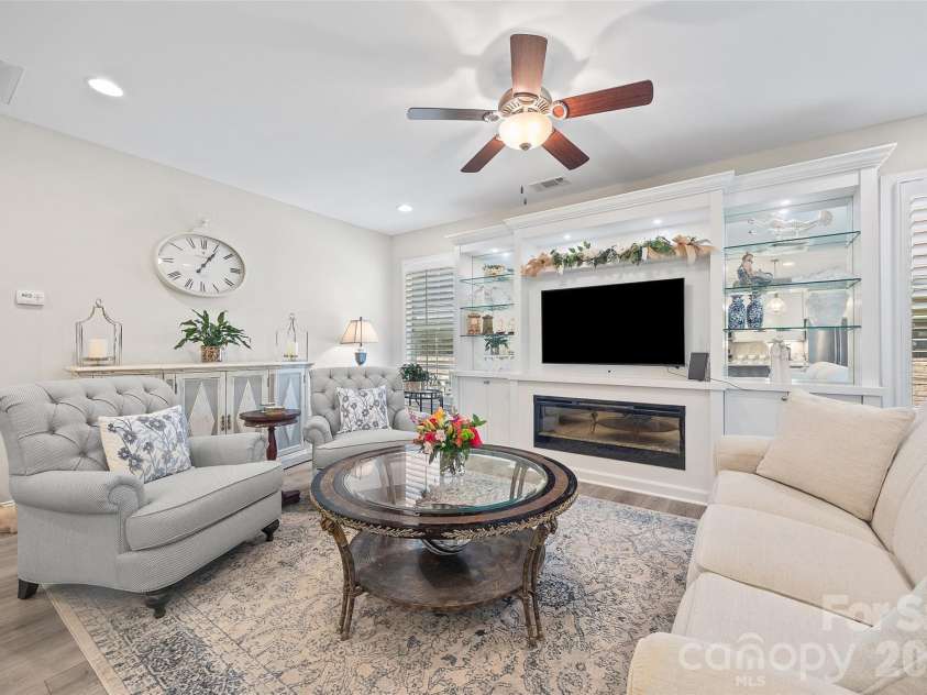420 Trillium Way, Belmont, NC 28012.  MLS# CAR4418371, YatesRealty ID 48439. 