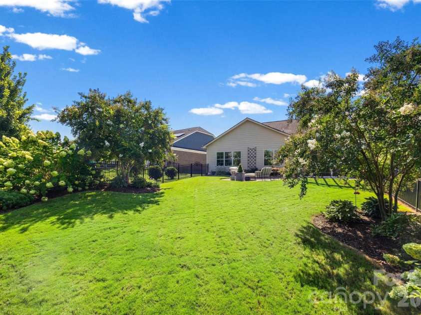 420 Trillium Way, Belmont, NC 28012.  MLS# CAR4418371, YatesRealty ID 48439. 