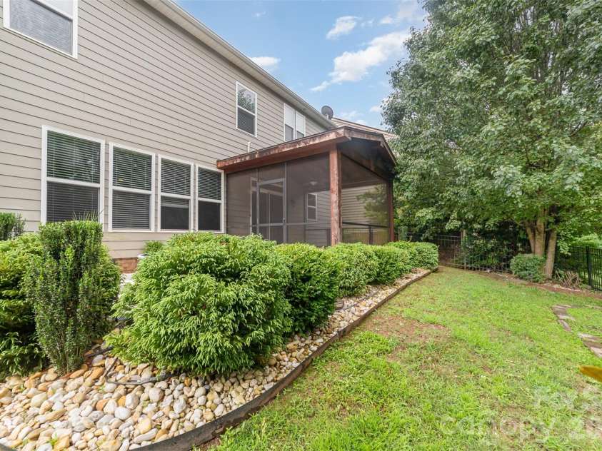 3004 Fallondale Road, Waxhaw, NC 28173.  MLS# CAR4350601, YatesRealty ID 4844. 