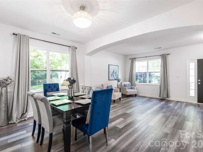 6404 Lanzerac Manor Drive, Charlotte, NC 28269.  MLS# CAR4415677, YatesRealty ID 48440. 