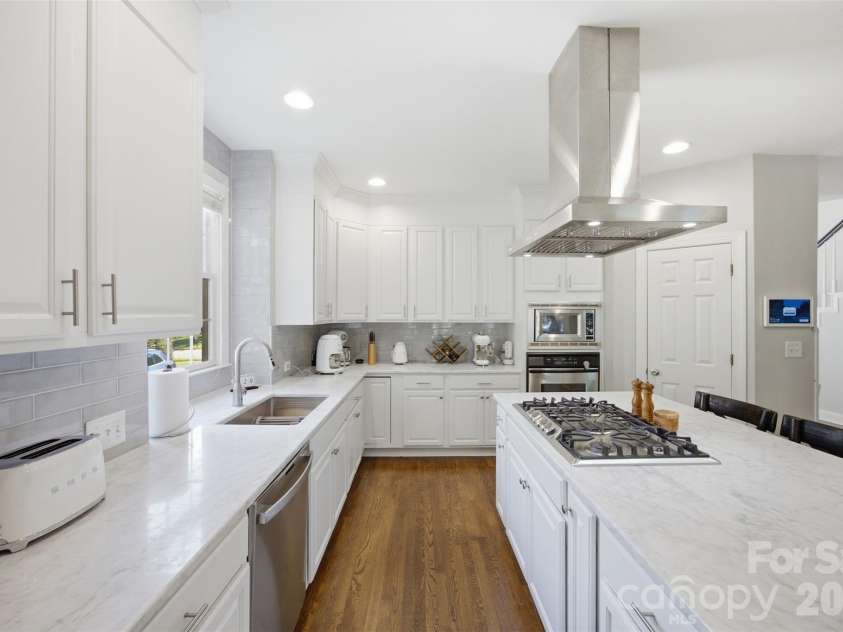 10104 Devonshire Drive, Huntersville, NC 28078.  MLS# CAR4419902, YatesRealty ID 48442. 