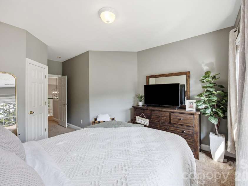 10104 Devonshire Drive, Huntersville, NC 28078.  MLS# CAR4419902, YatesRealty ID 48442. 