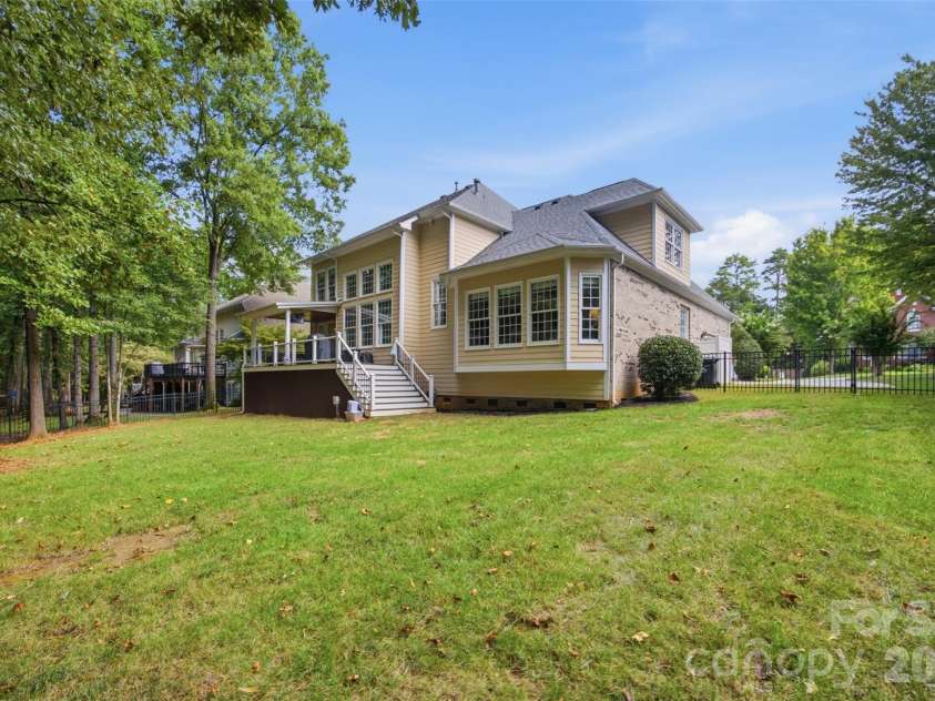 10104 Devonshire Drive, Huntersville, NC 28078.  MLS# CAR4419902, YatesRealty ID 48442. 
