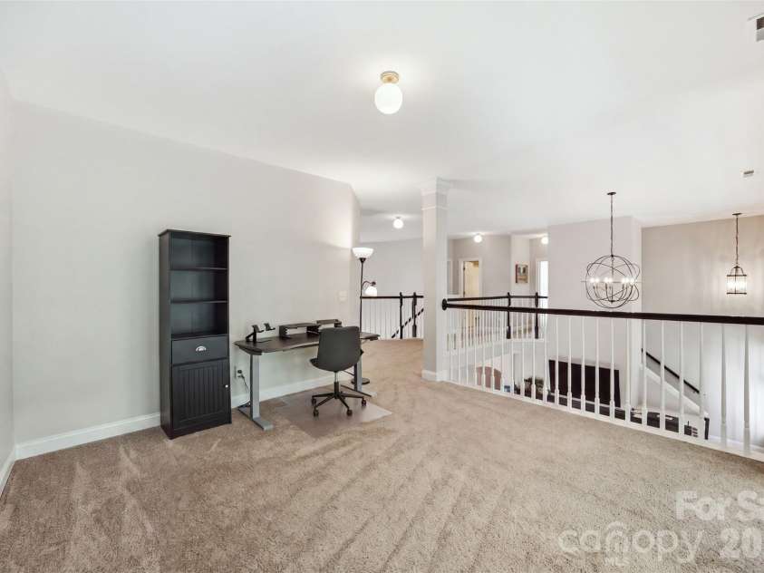 10104 Devonshire Drive, Huntersville, NC 28078.  MLS# CAR4419902, YatesRealty ID 48442. Flex Space