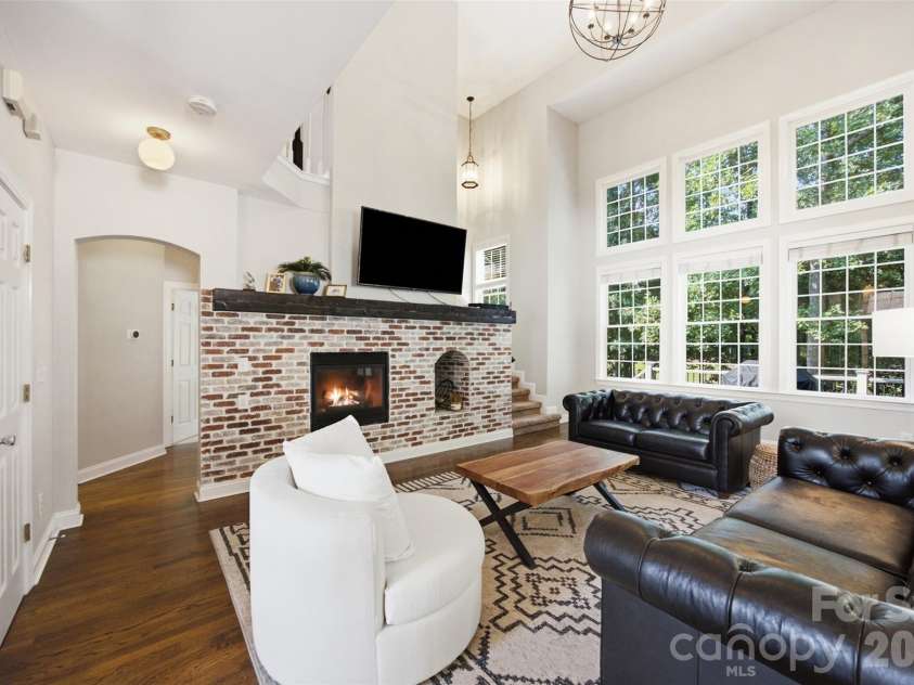 10104 Devonshire Drive, Huntersville, NC 28078.  MLS# CAR4419902, YatesRealty ID 48442. Large island in kitchen