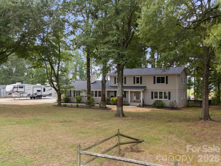 133 Franklin Drive, Mooresville, NC 28115.  MLS# CAR4420223, YatesRealty ID 48444. 