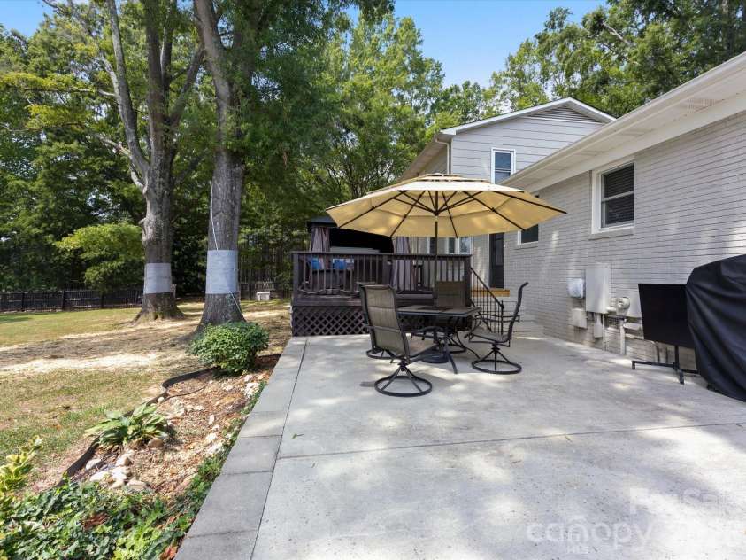 133 Franklin Drive, Mooresville, NC 28115.  MLS# CAR4420223, YatesRealty ID 48444. 