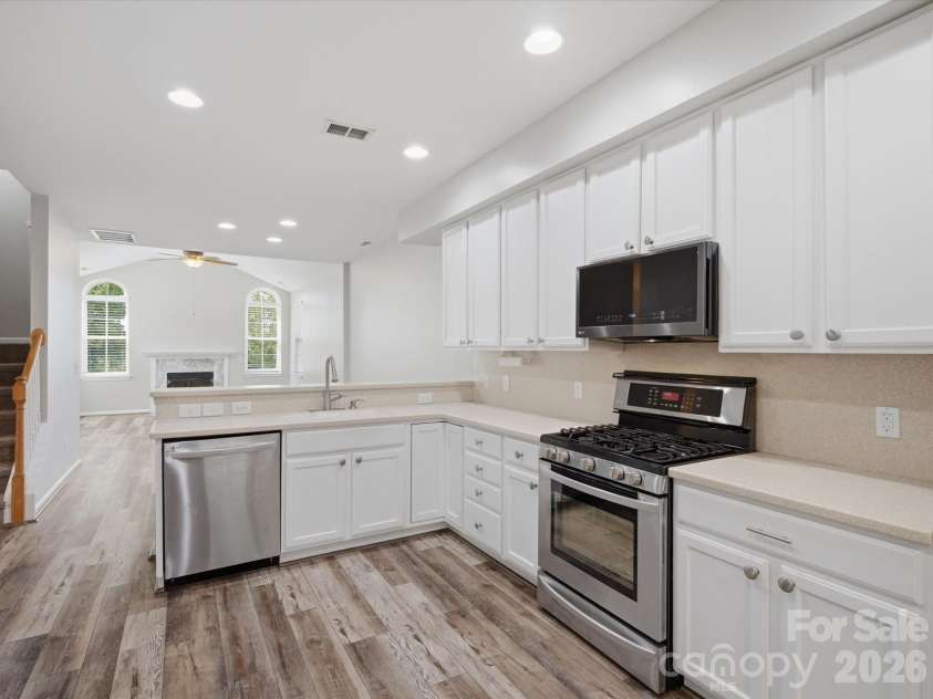 868 Ledgestone Court, Tega Cay, SC 29708.  MLS# CAR4420133, YatesRealty ID 48445. 