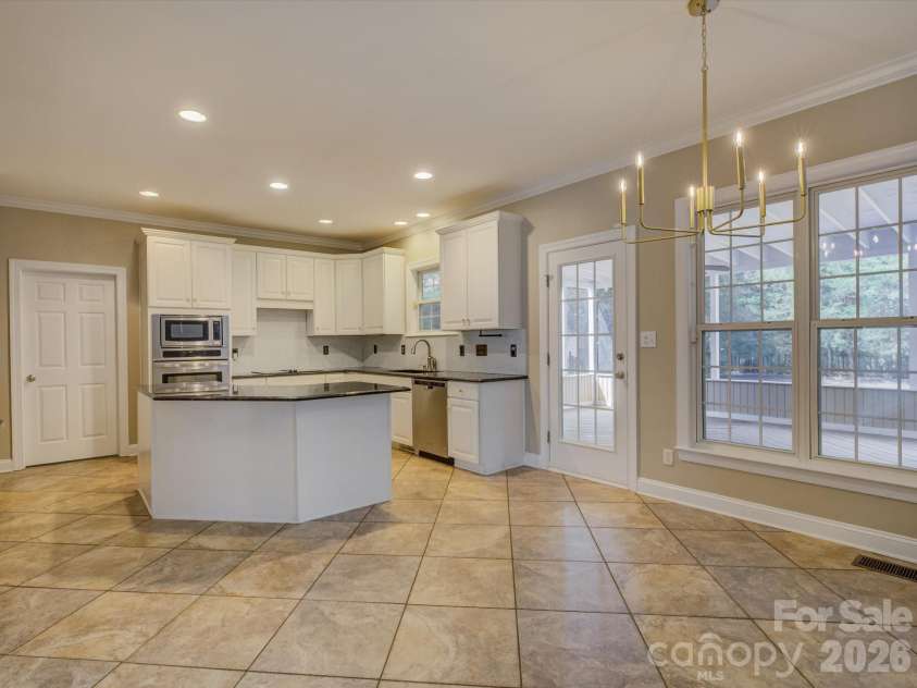 605 Queenswater Lane, Waxhaw, NC 28173.  MLS# CAR4420326, YatesRealty ID 48447. 