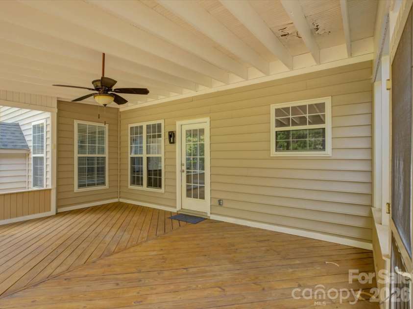 605 Queenswater Lane, Waxhaw, NC 28173.  MLS# CAR4420326, YatesRealty ID 48447. 