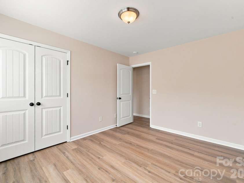 422 Danielle Way, Fort Mill, SC 29715.  MLS# CAR4420672, YatesRealty ID 48449. 