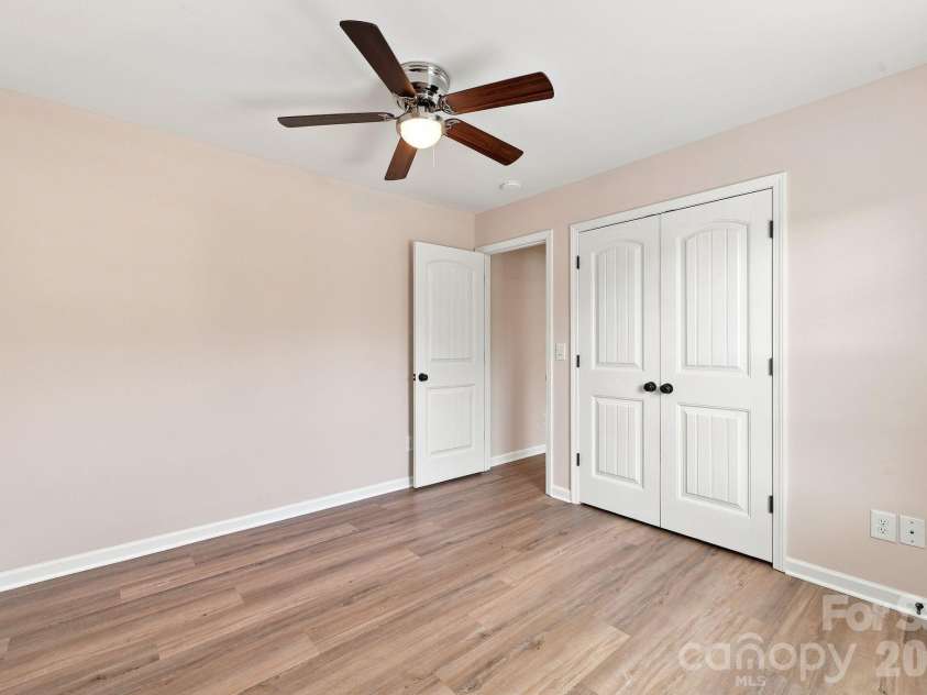 422 Danielle Way, Fort Mill, SC 29715.  MLS# CAR4420672, YatesRealty ID 48449. 