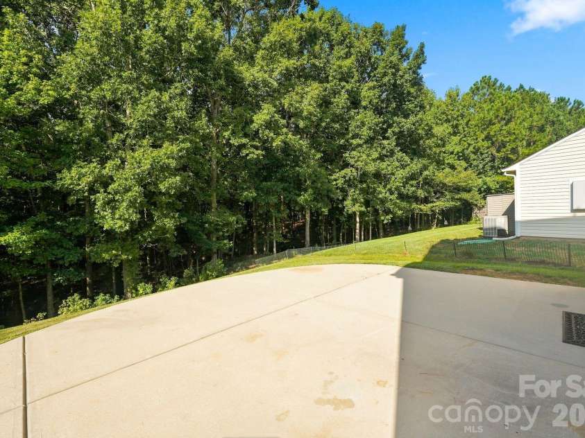422 Danielle Way, Fort Mill, SC 29715.  MLS# CAR4420672, YatesRealty ID 48449. Back yard with no neighbors behind you