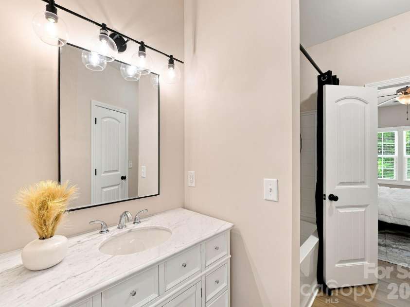 422 Danielle Way, Fort Mill, SC 29715.  MLS# CAR4420672, YatesRealty ID 48449. Primary bathroom