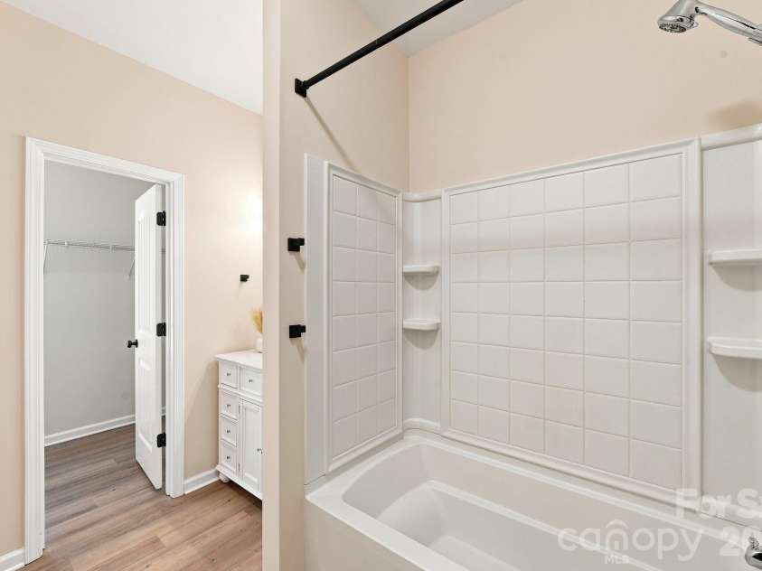 422 Danielle Way, Fort Mill, SC 29715.  MLS# CAR4420672, YatesRealty ID 48449. Primary bathroom down stairs