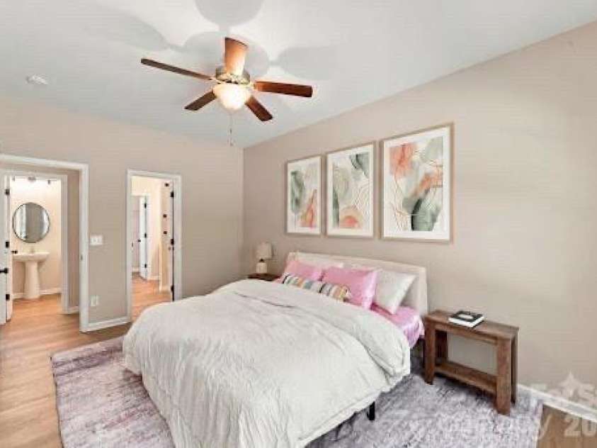 422 Danielle Way, Fort Mill, SC 29715.  MLS# CAR4420672, YatesRealty ID 48449. Primary on main level