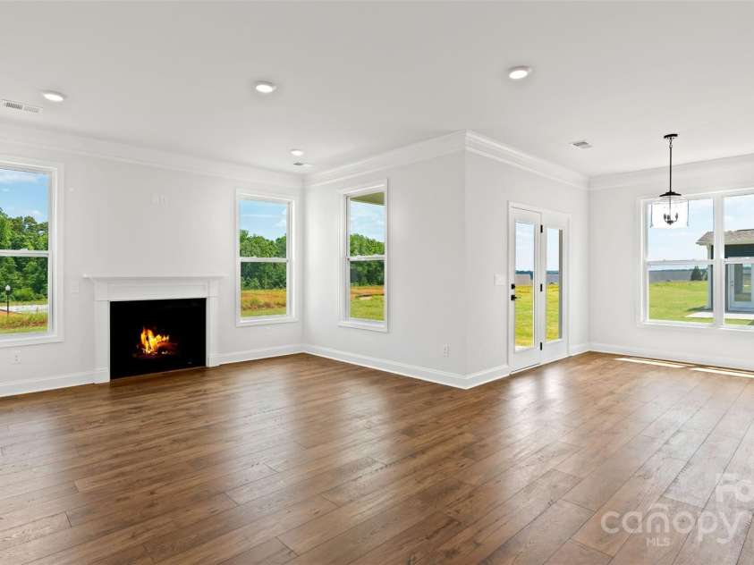 461 Fox Cove Road, Hendersonville, NC 28792.  MLS# CAR4242594, YatesRealty ID 4845. Photos are representative