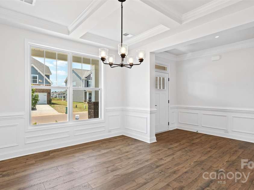 461 Fox Cove Road, Hendersonville, NC 28792.  MLS# CAR4242594, YatesRealty ID 4845. Photos are representative